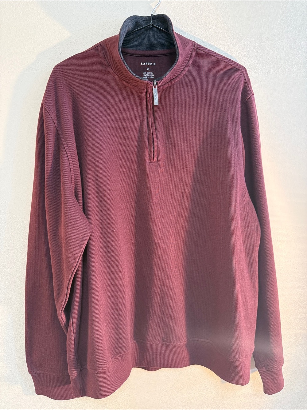 Excellent Van Heusen Men's Wine Zip-Up Sweater, feels 😊 good, 👍🏽perfect pullover